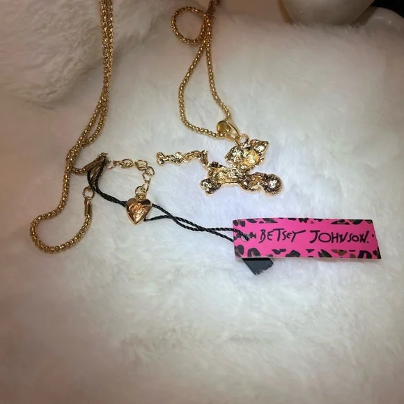 Betsey Johnson Doggy and Bone necklace - Picture 4 of 15